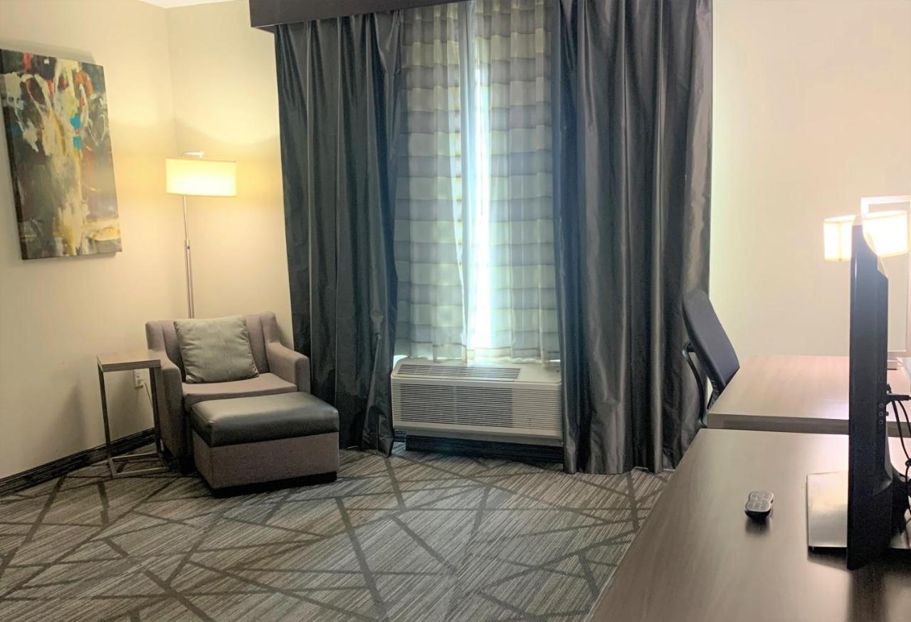 Comfort Inn & Suites Houston I-45 North - Iah Aldine Dış mekan fotoğraf